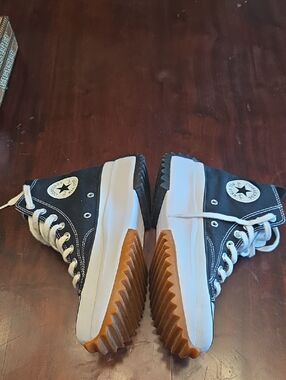 Converse Run Star Hike High Size 9 Women's